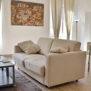  Apartment Domitilla - Luxury In The Heart Of