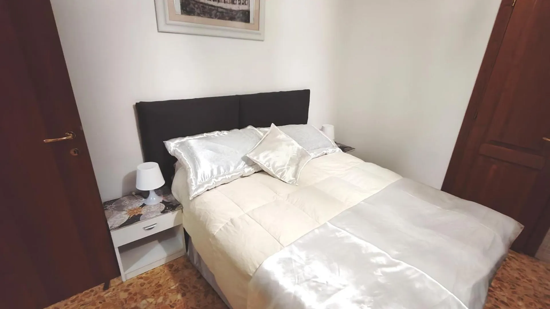 In The Heart Of Rome Apartment 0*,