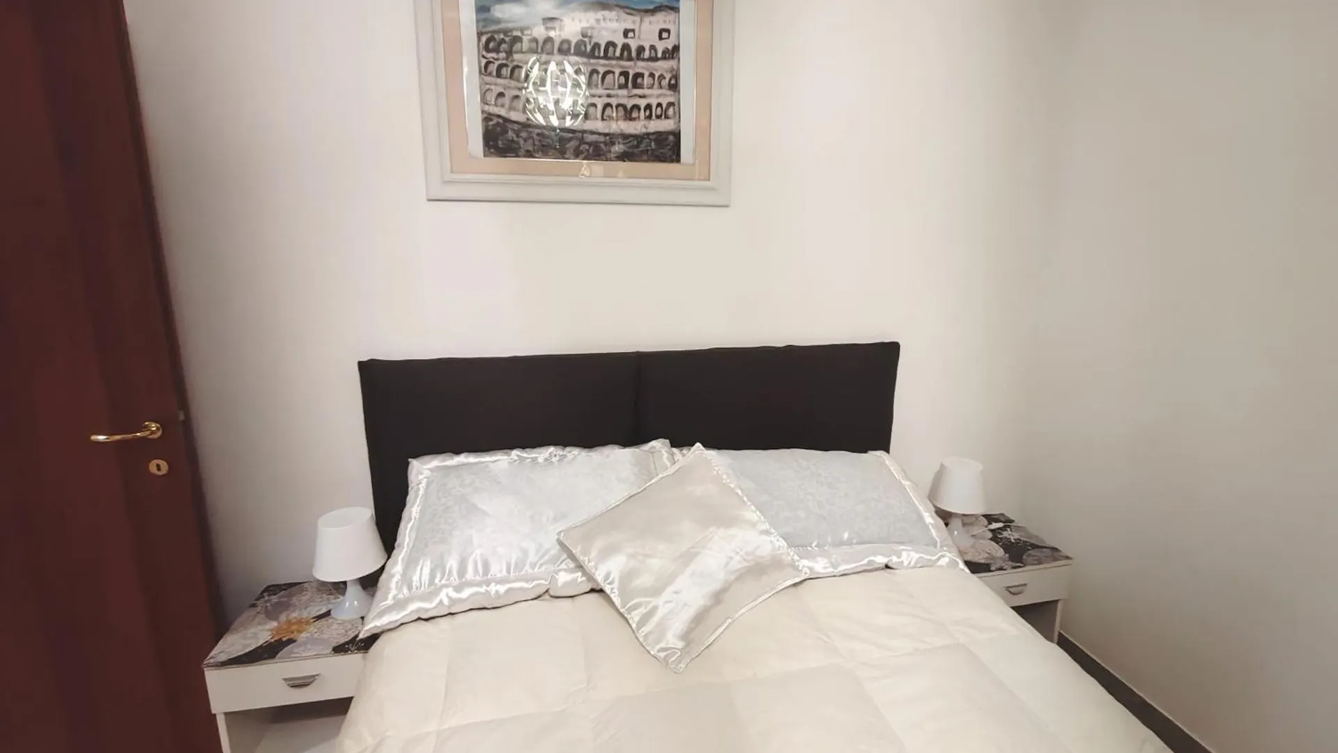 In The Heart Of Rome Apartment