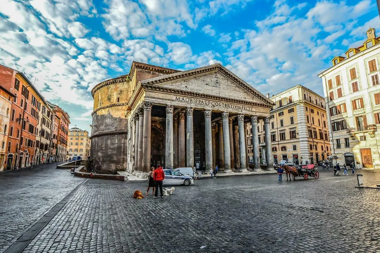 In The Heart Of Rome Apartment